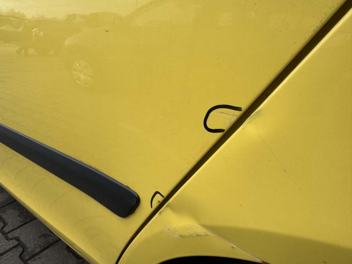 Skoda Fabia 2 original T&uuml;r hinten links LF1F Gelb Kombi Rohbau Bj.2009